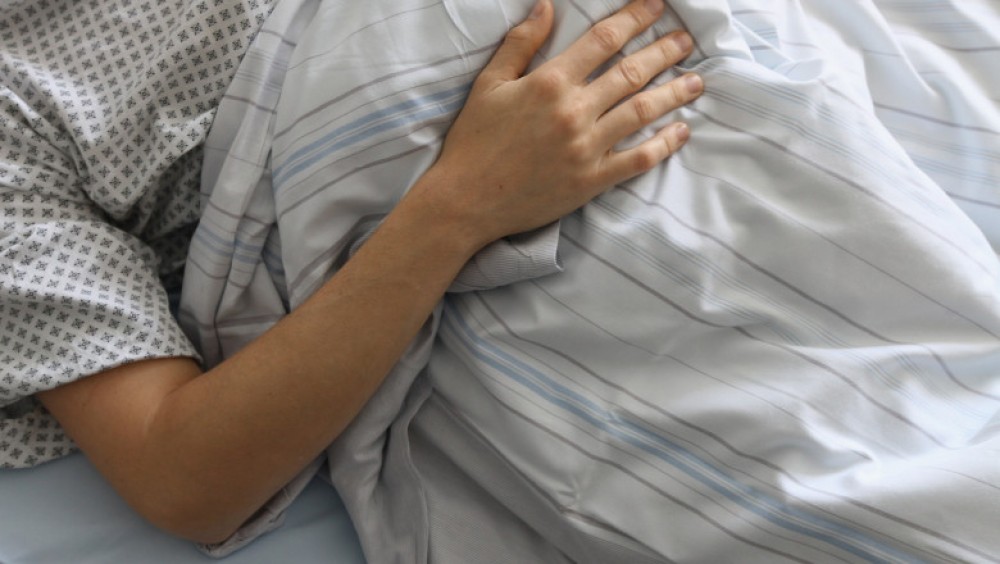 Studiu // Persoanele care se reinfectează cu Covid-19 ar putea avea simptome mai puternice decât la prima contagiere